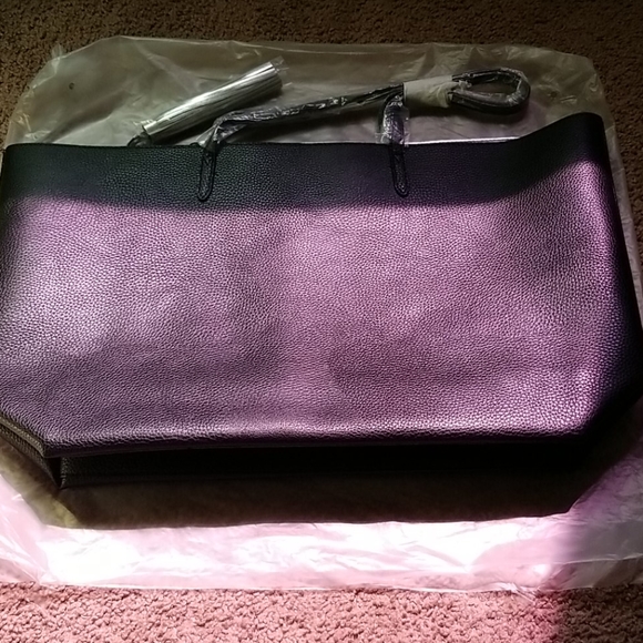 NEW Victoria's Secret tote! - Picture 6 of 11